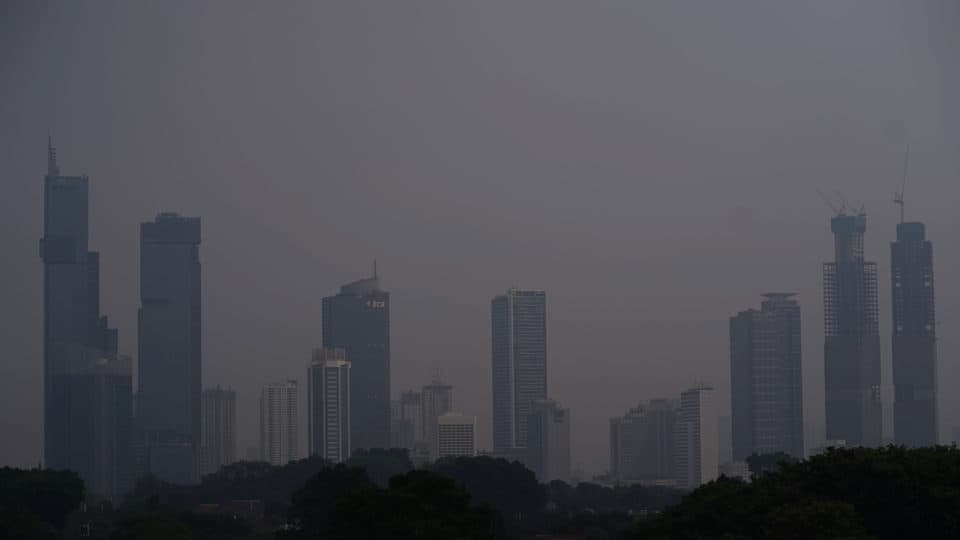 Ketika Kota-Kota Kita Terengah-engah: Menyibak Dampak Nyata Polusi Udara pada Kehidupan Urban Modern