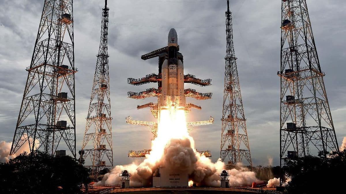 LVM3 Melesat ke Angkasa: Bagaimana India Mengubah Peta Kompetisi Antariksa Global?