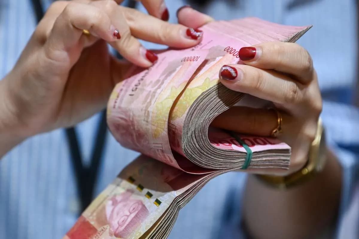 Rupiah Tak Terombang-Ambing: Kisah Ketangguhan di Tengah Badai Ekonomi Global