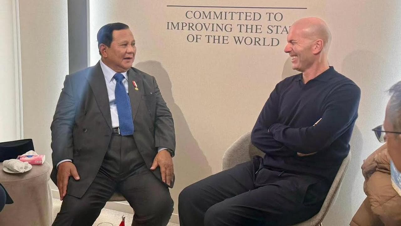 Mimpi Besar Sepak Bola Indonesia: Dari Davos ke Lapangan Sekolah, Apa Makna Pertemuan Prabowo dan Zidane?