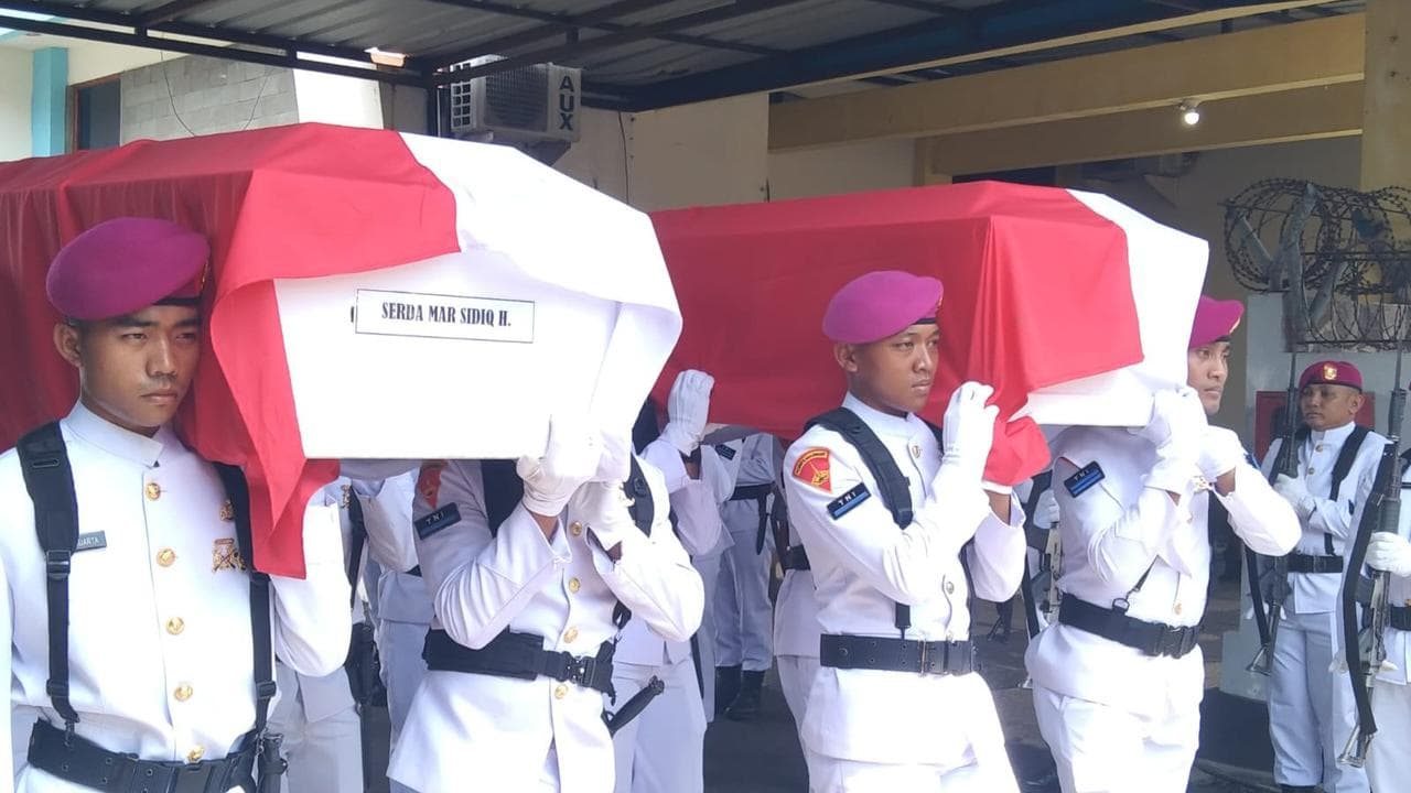Duka di Balik Tanda Jasa: Refleksi atas Kepergian Dua Marinir dalam Insiden Cisarua