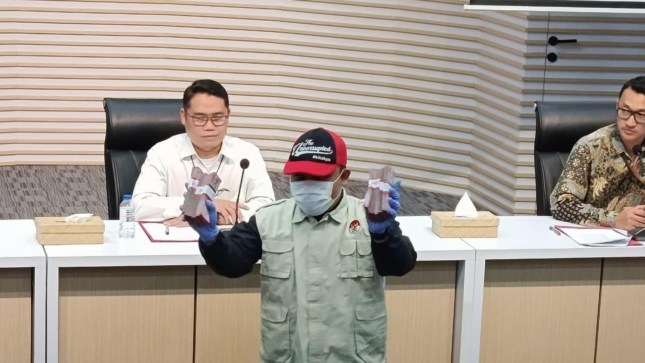 Dugaan Gratifikasi Rp 2,5 Miliar di PN Depok: Potret Retaknya Sistem Peradilan Kita?