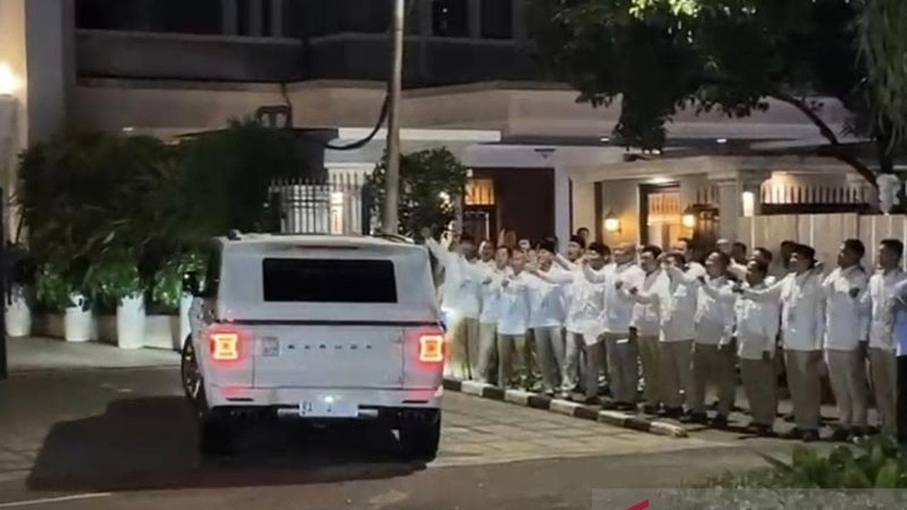 Simbolisme di Balik Perayaan Sederhana HUT Gerindra: Refleksi Prabowo di Kertanegara