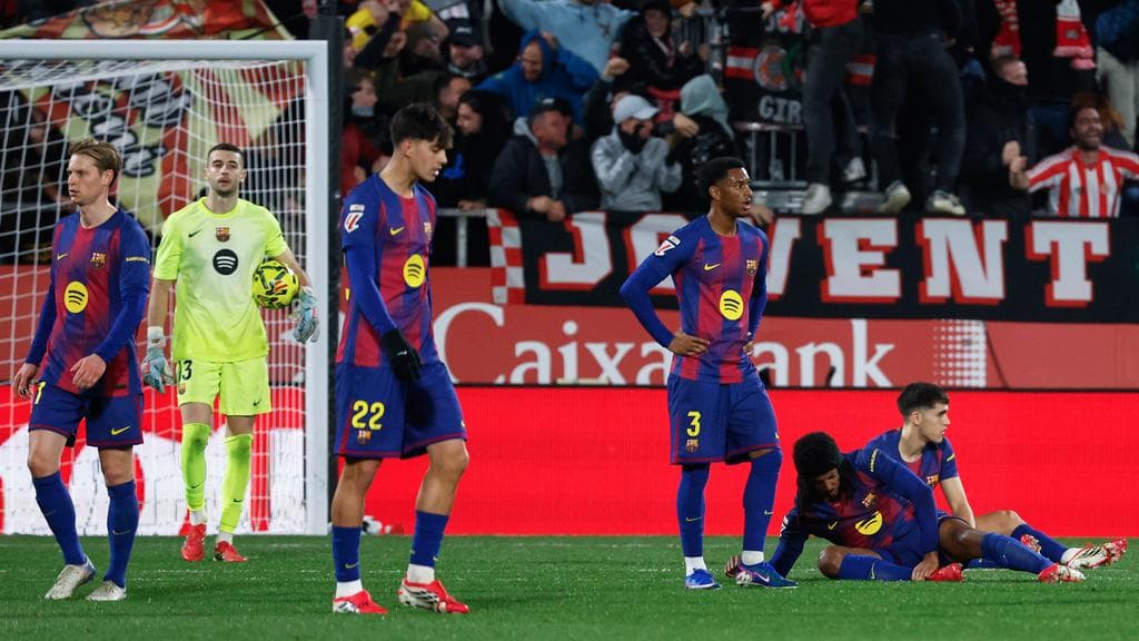 Puzzle Pertahanan Barcelona: Eksperimen Tak Berujung Flick dan 25 Gol yang Berbicara