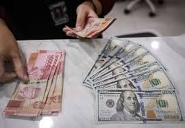 Ketika Rupiah Bergetar: Menelusuri Jejak Dampak Gejolak Global pada Ekonomi Domestik