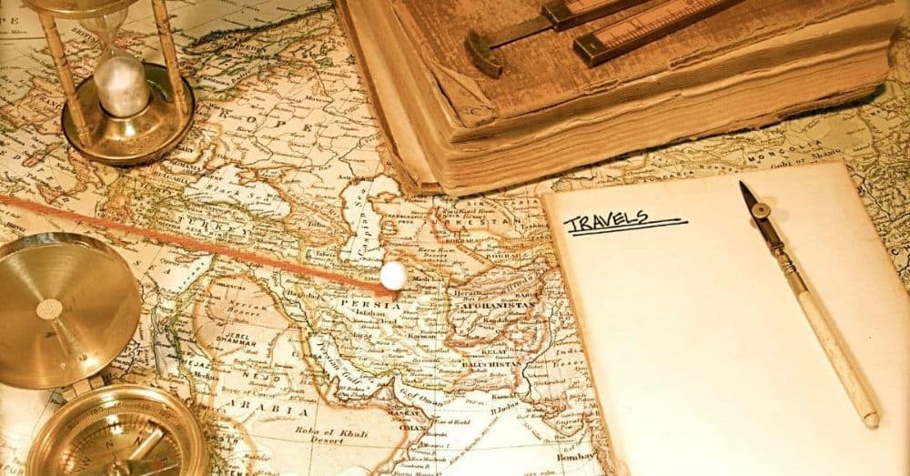 Dari Peti Kayu ke Dompet Digital: Kisah Revolusi Cara Kita Menyimpan Uang