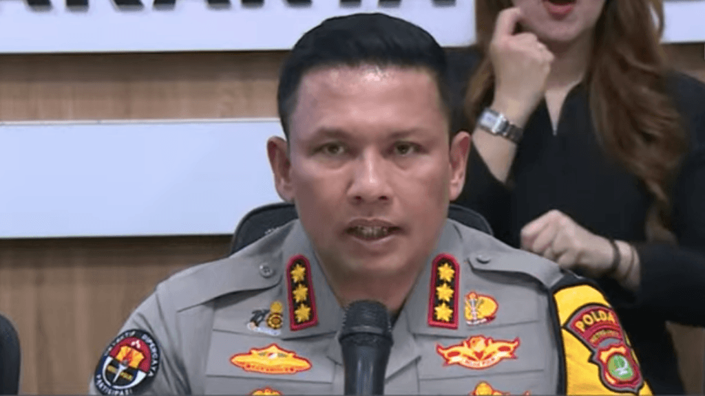 Serangan Air Keras ke Aktivis HAM: Mengapa Polisi Menduga Ada Dua Pelaku?