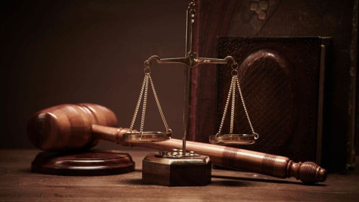 Ketika Hukum Beradu dengan Zaman: Implikasi Nyata di Kehidupan Kita