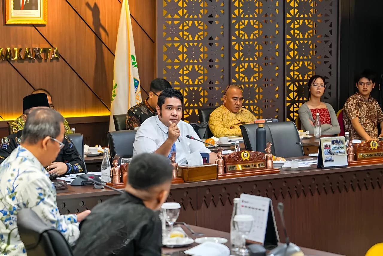 Ketika Bank Berpesta: Pelajaran Berharga tentang Prioritas dari Sorotan Justin PSI