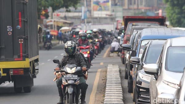 Ketika Motor Melawan Arus di Tol: Lebih Dari Sekadar Viral, Ini Akar Masalahnya